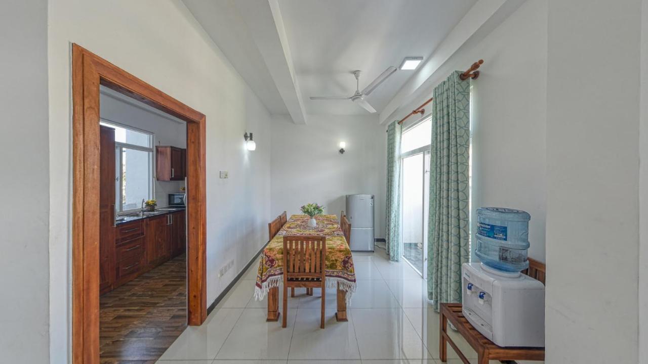 Ocean Breeze Apartment Colombo Luaran gambar