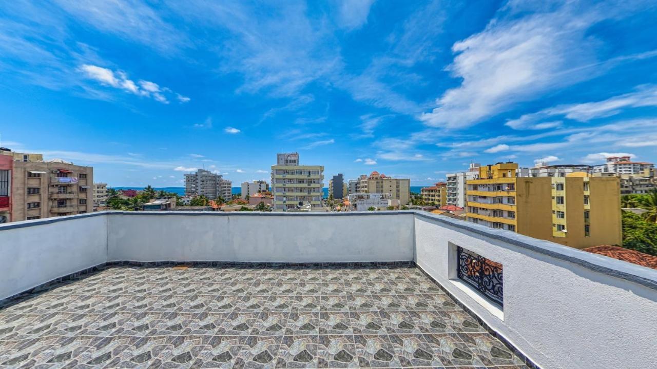 Ocean Breeze Apartment Colombo Luaran gambar