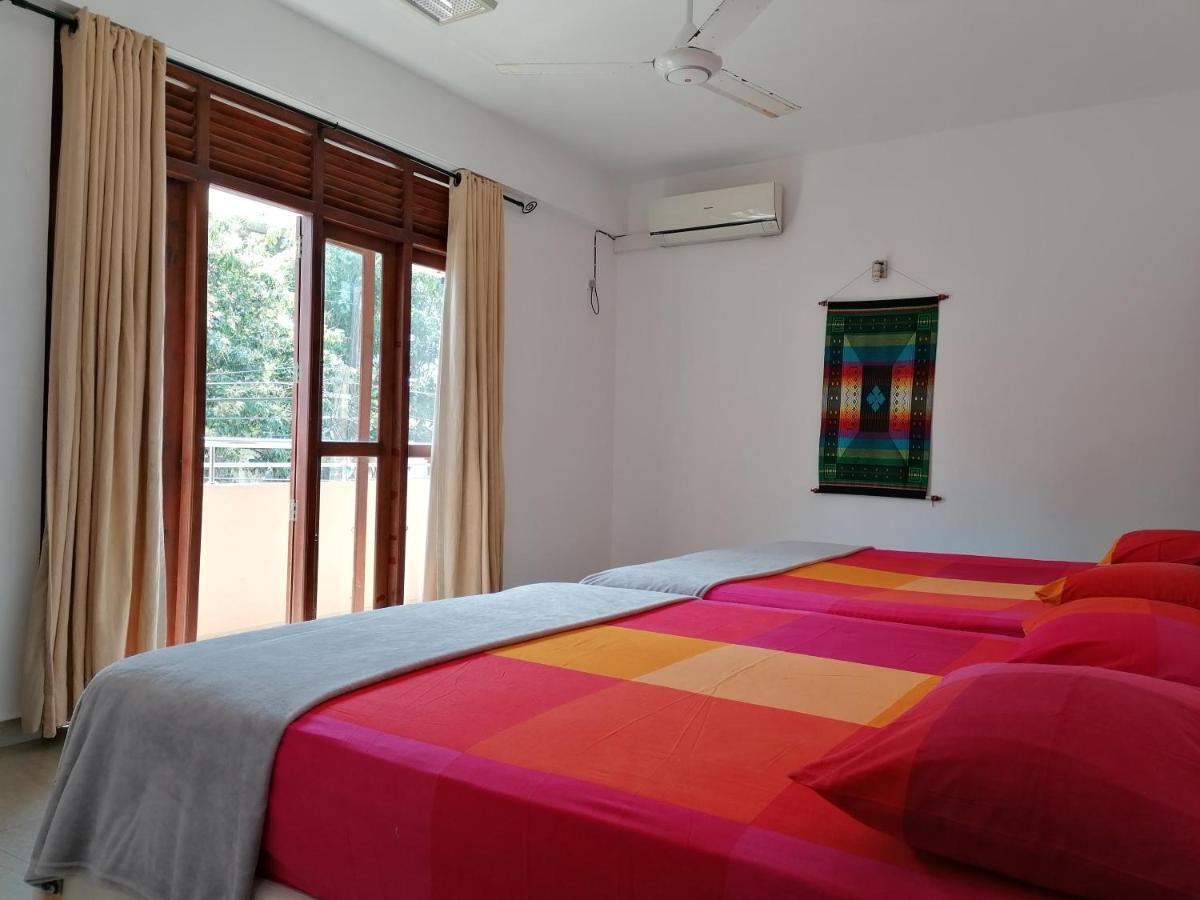 Ocean Breeze Apartment Colombo Luaran gambar